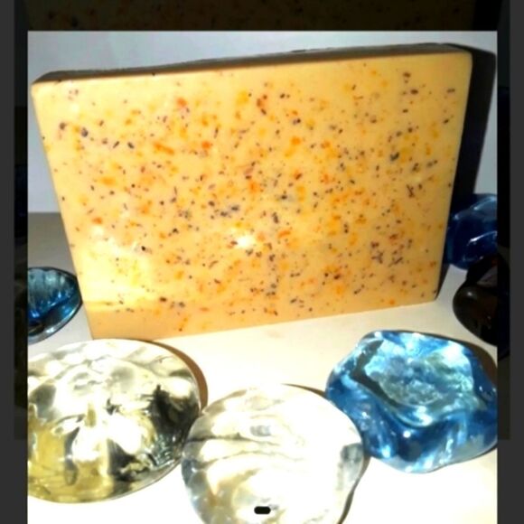 hand CRAFTED ROSEMARY & BERGAMOT SOAP BAR LIMITED EDITION - Picture 4 of 5